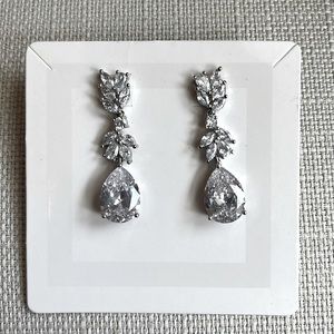 New Etsy Wedding/Black Tie earrings